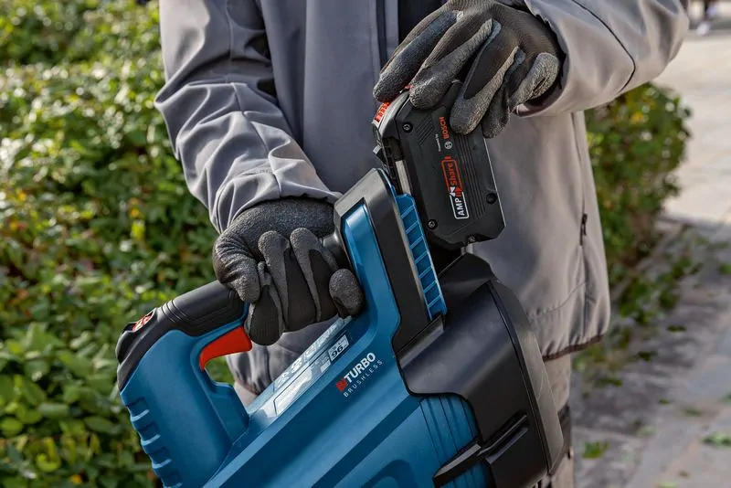 Bosch 06008D2000 GBL 18V-750 akkus lombfúvó (akku és töltő nélkül) kép 4