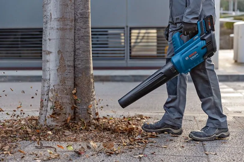 Bosch 06008D2000 GBL 18V-750 akkus lombfúvó (akku és töltő nélkül) kép 7