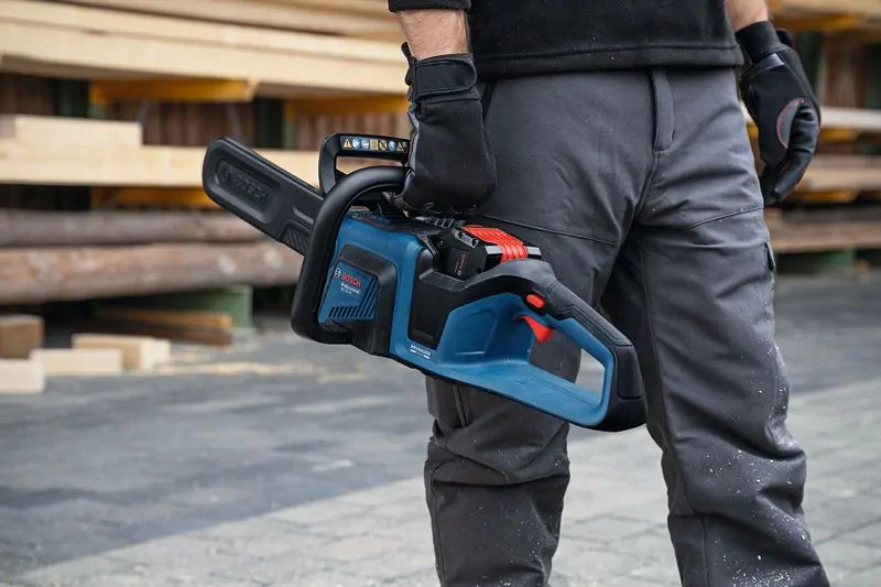Bosch 06008D3000 GKE 18V-40 láncfűrész (akku és töltő nélkül) kép 16
